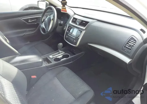 2018 Nissan Altima 2.5 S z USA, uszkodzony, nr VIN 1N4AL3AP0JC126454